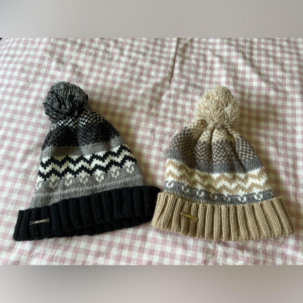 🔴SOLD VIA MERCARI🔴Nine West Women’s Knit Beanies - Black and Tan